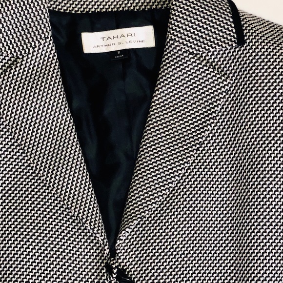 Tahari Black & White Blazer with black trim size 8 - Picture 8 of 8